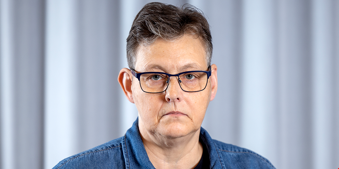 Maria Rydin tittar rakt in i kameran.