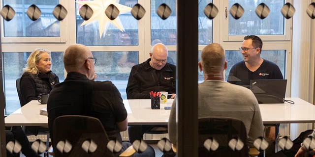 Ombudsmännen samlas för en så kallad check-in på fredagarna