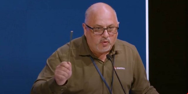 Ferenc Kovacs med trollspö_1140x570px.jpg